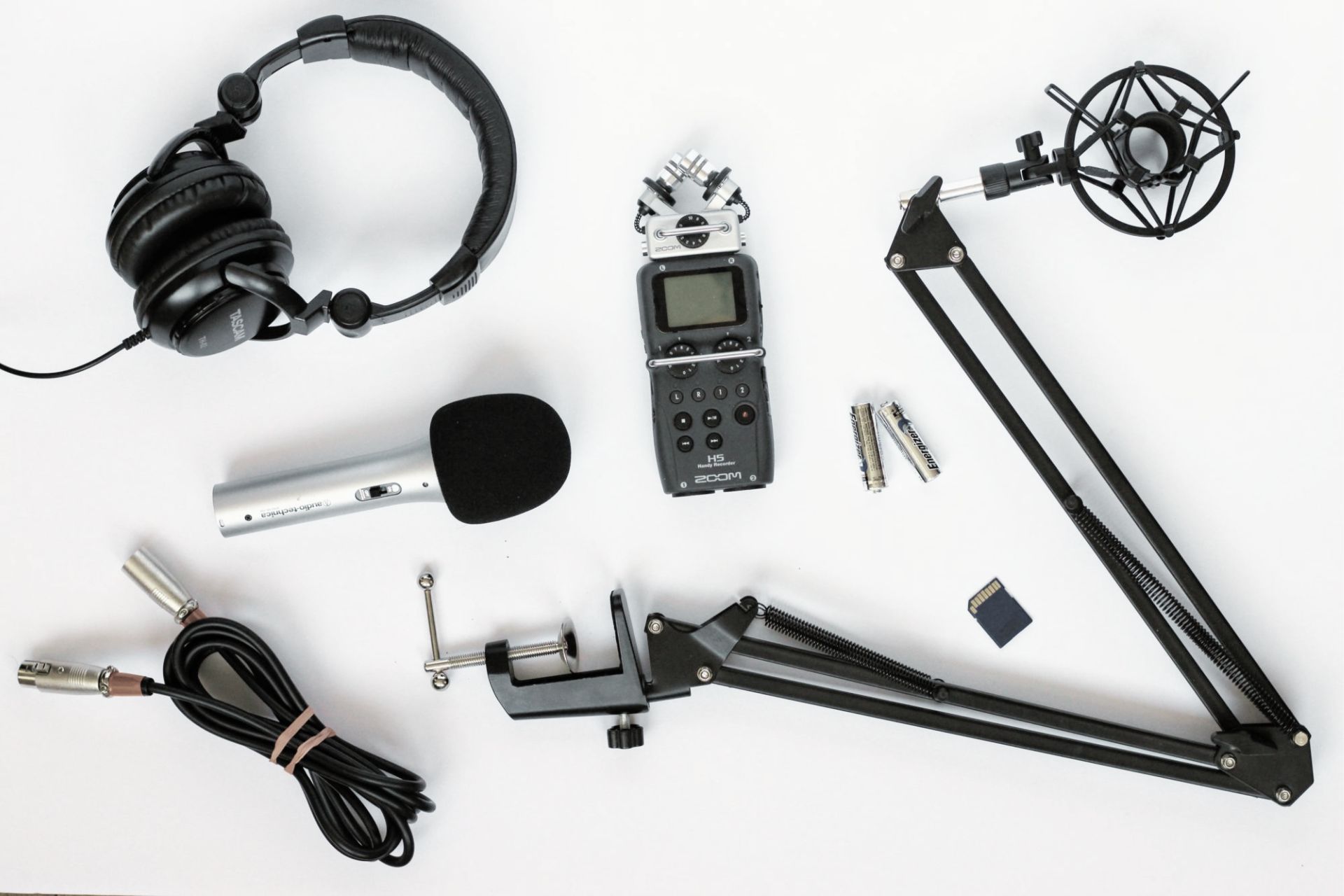 Podcast Gear Essentials Your Key Tools for Great Shows